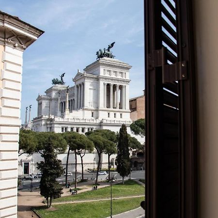 The Best Rent - Apartment With A View On Altare Della Patria Рим Екстериор снимка